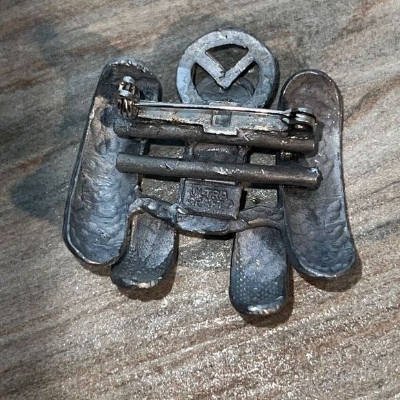 Ultra craft brooch woman’s large tractor farm life pewter look vintage signed - Picture 4 of 6